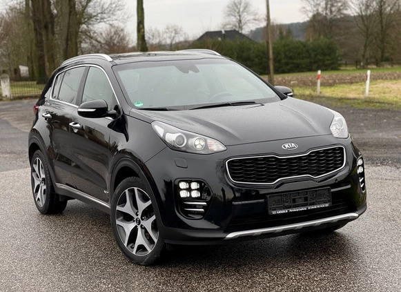 Kia Sportage cena 76999 przebieg: 140000, rok produkcji 2017 z Łochów małe 497